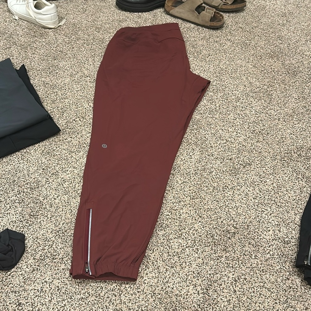 Lululemon surge joggers